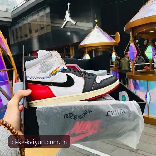 一个老SNEAKER迷的实战心得：找对“在此刻心动中国官方站登录”入口，省了多少冤枉路